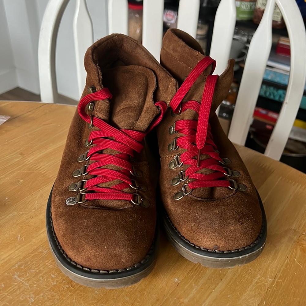 Genuine leather boots